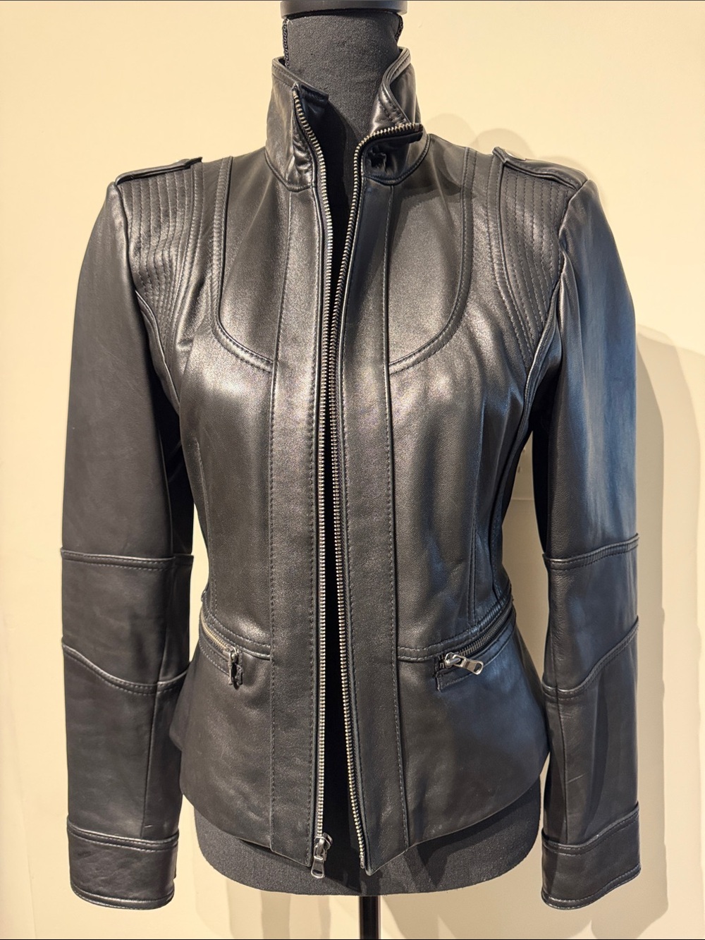 Black Rivet Women's Black Fitted Leather Jacket M with Zip Pockets EUC